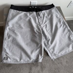 Men’s Billabong swim shorts
36 waist